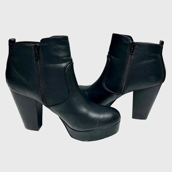 Material Girl Black Heeled Boots Moto Combat Ankle Booties with Heel Buckle Zip - Picture 9 of 12